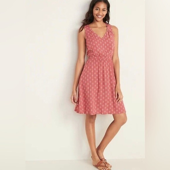 Old navy pink and white vneck sundress size small - Picture 1 of 8